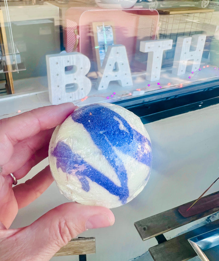 Piña Colada | Foaming Tub Truffle Em'z Blendz Soap Co.