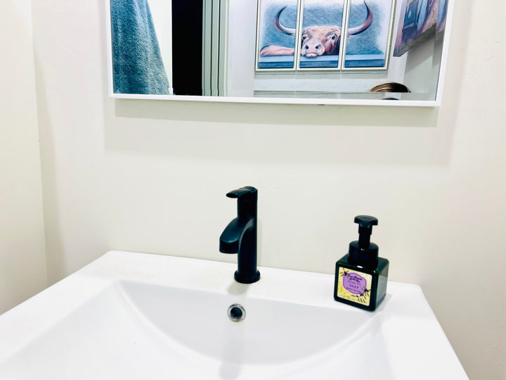 Herbal Lavender Foaming Liquid Soap Em'z Blendz Soap Co.