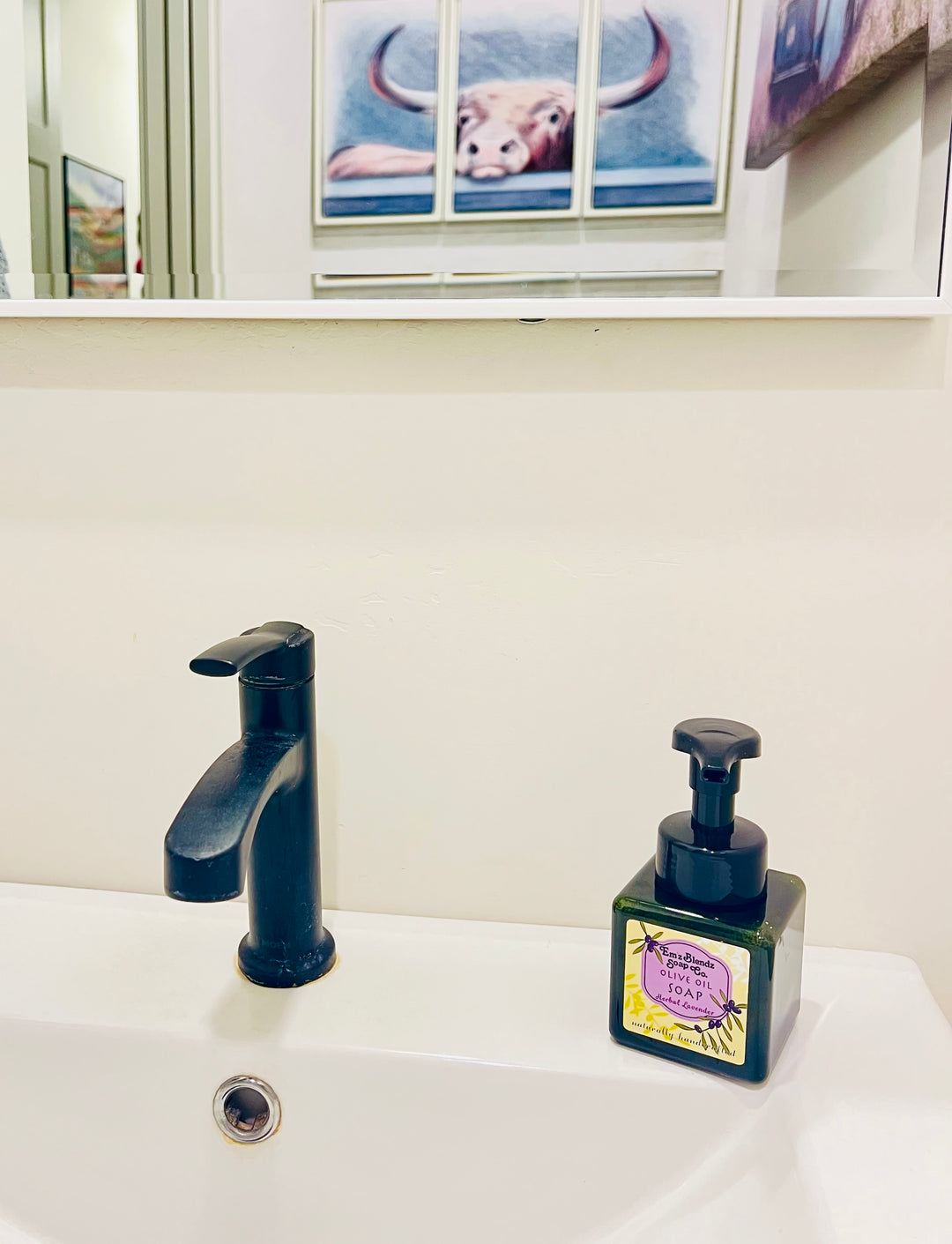 Herbal Lavender Foaming Liquid Soap Em'z Blendz Soap Co.